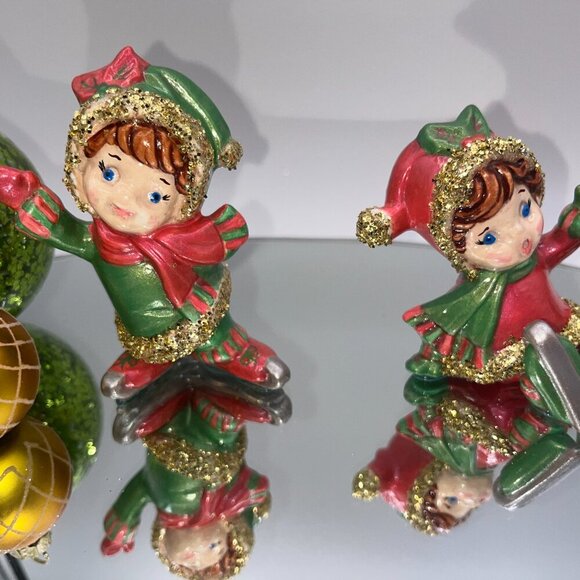 Vintage hand painted holly berry Christmas Ice Skater Girls on pond lighted OOAK - Picture 13 of 14